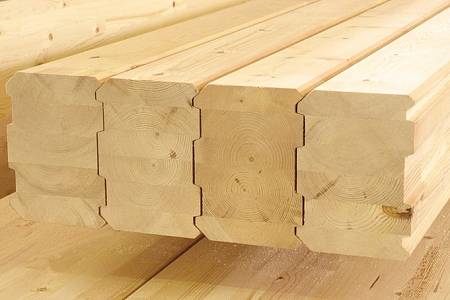 Клееный брус: как сохранить тепло в деревянном доме?